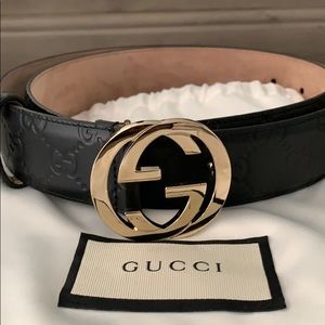 Gucci Signature Leather Belt